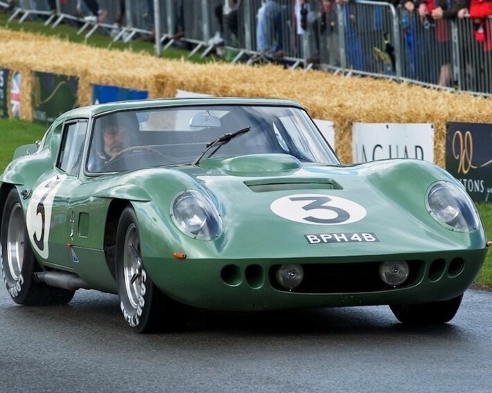 AC Cobra 427