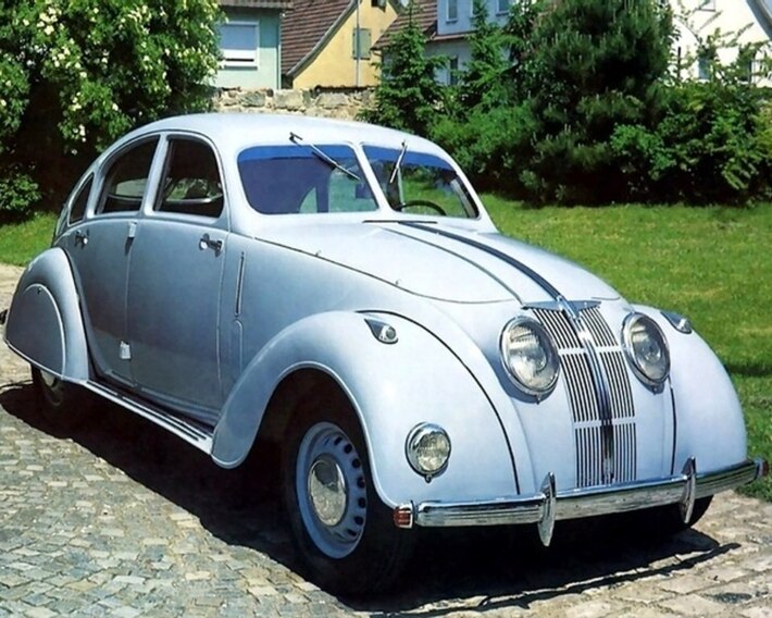 Adler 2.5 Liter interior