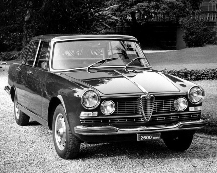 Alfa Romeo 2600 Spider by Touring