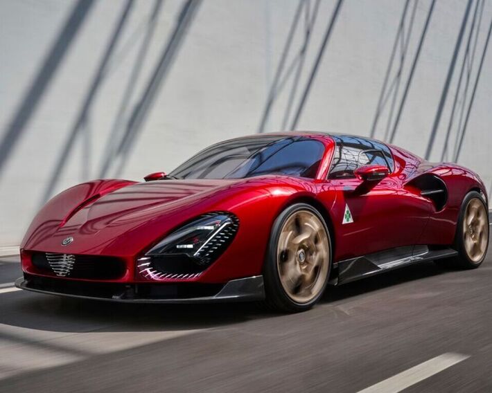 Alfa Romeo 33 Stradale butterfly doors