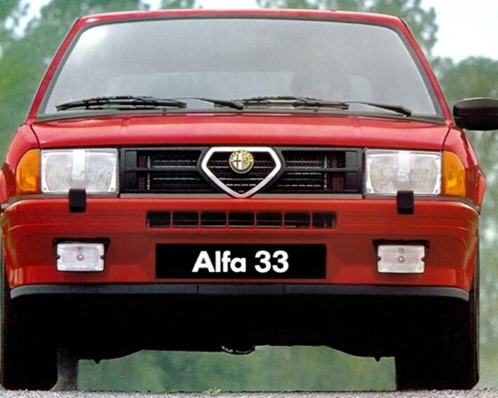 Alfa Romeo 33 side profile