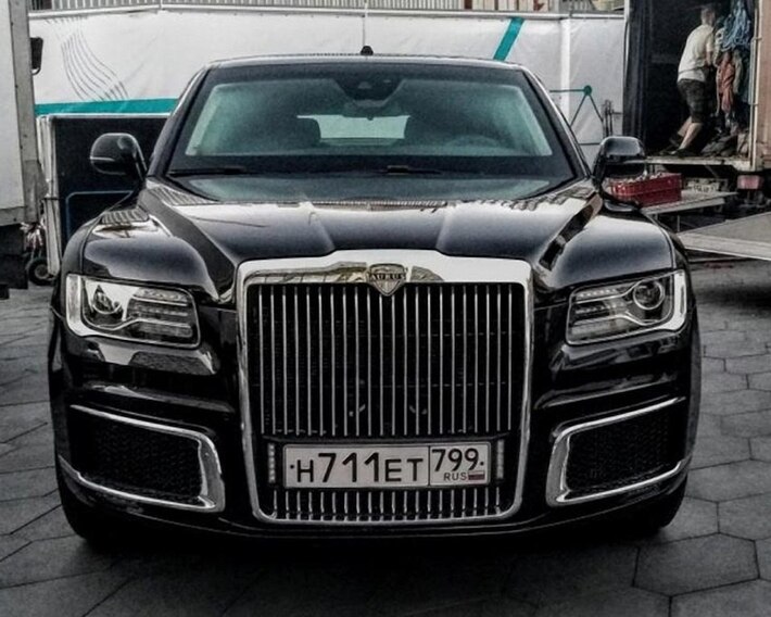 Aurus Senat L700 at Putin inauguration