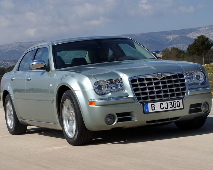 2023 Chrysler 300C Heritage