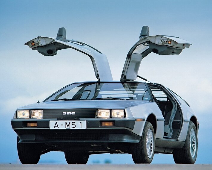 DeLorean DMC-12