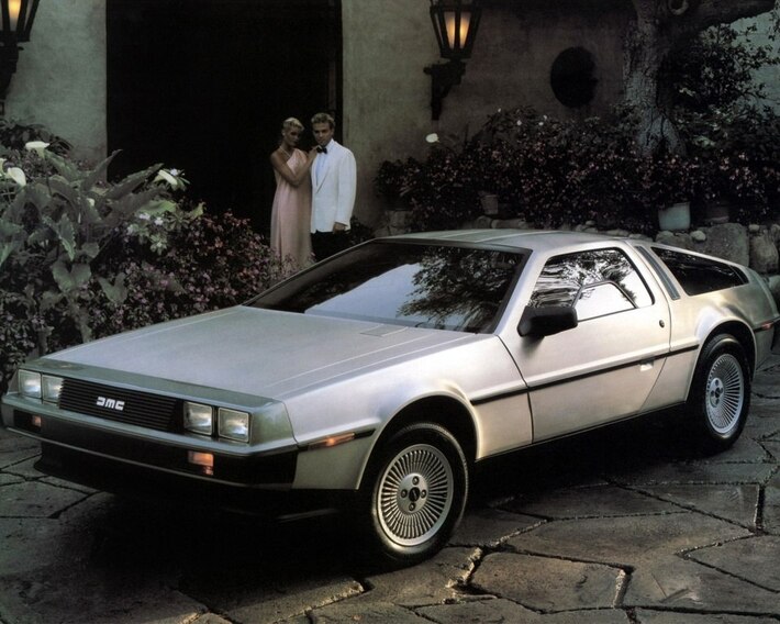 DeLorean DMC-12