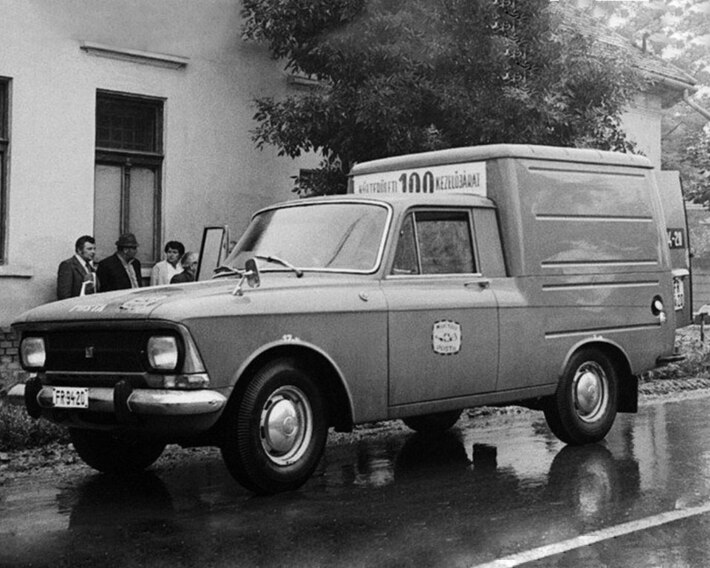 IJ-2715 Van