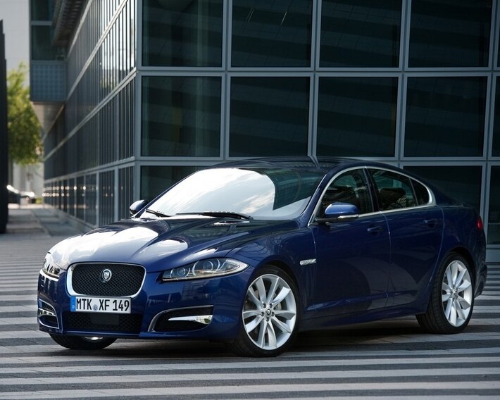2021 Jaguar XF P300 R-Dynamic SE
