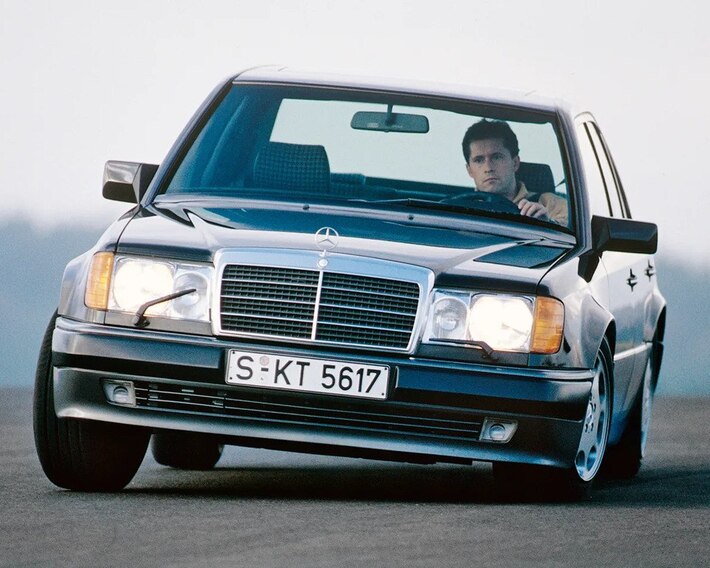 2021 Mercedes-Benz E 300