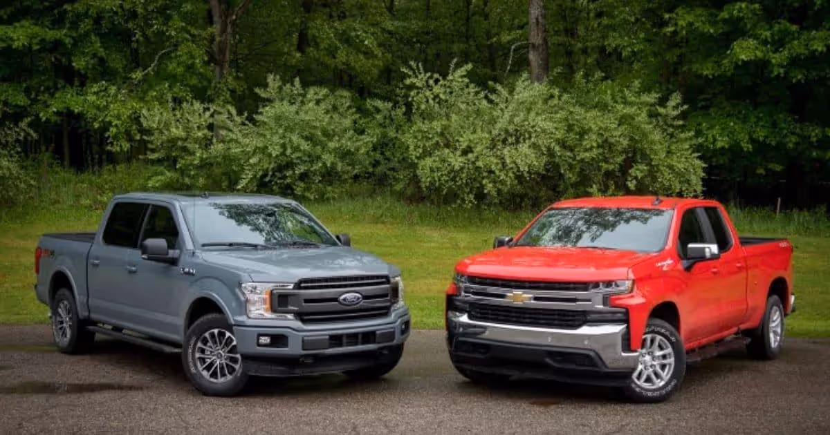 2026 Ford F-150 vs. Chevrolet Silverado 1500: Tam Ölçülü Pikapların Əsl Mübarizəsi