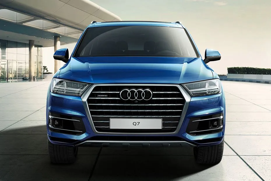 New Audi Q7 Mk3 Front View