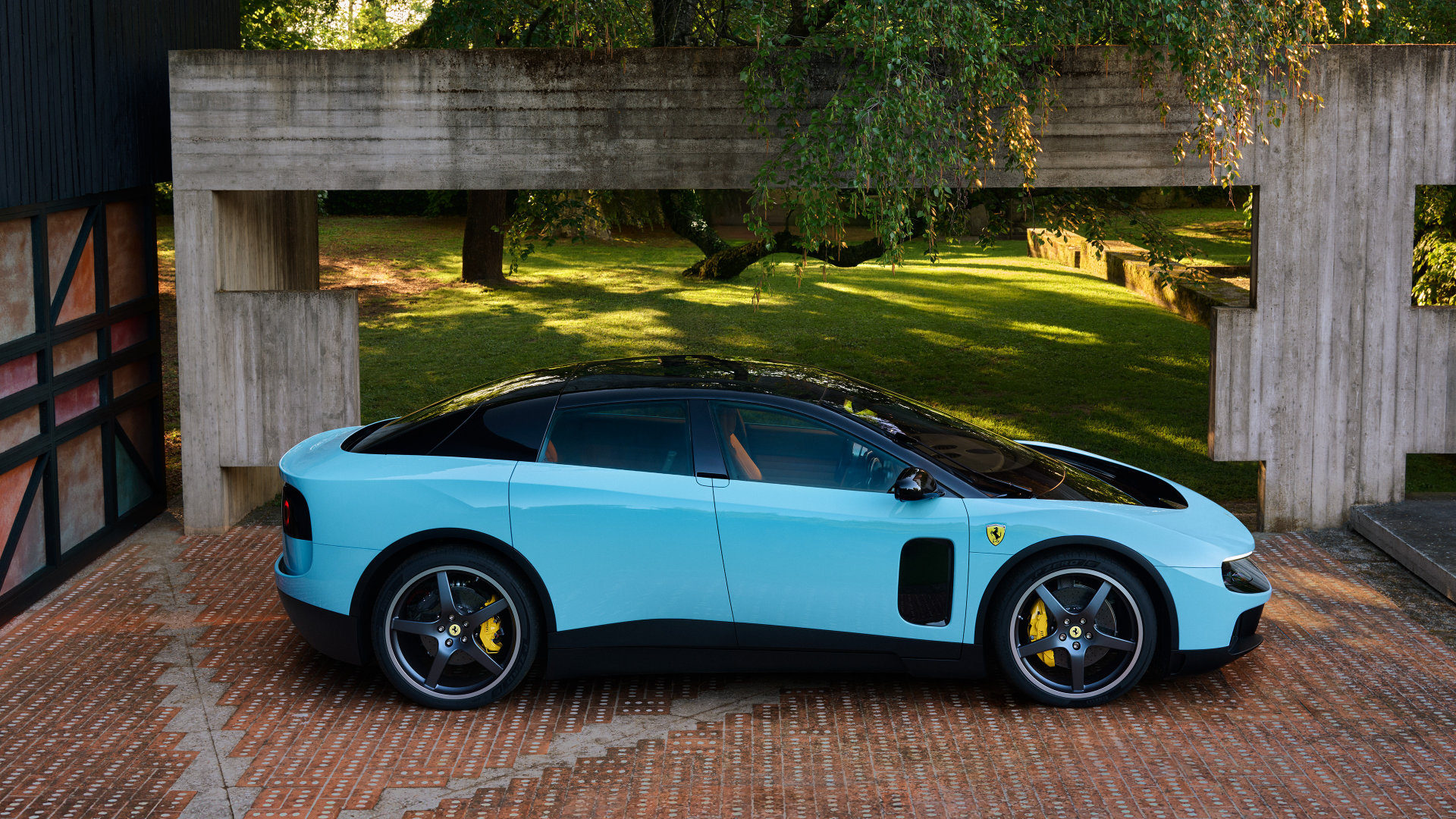 Ferrari Luce Performans Göstəriciləri