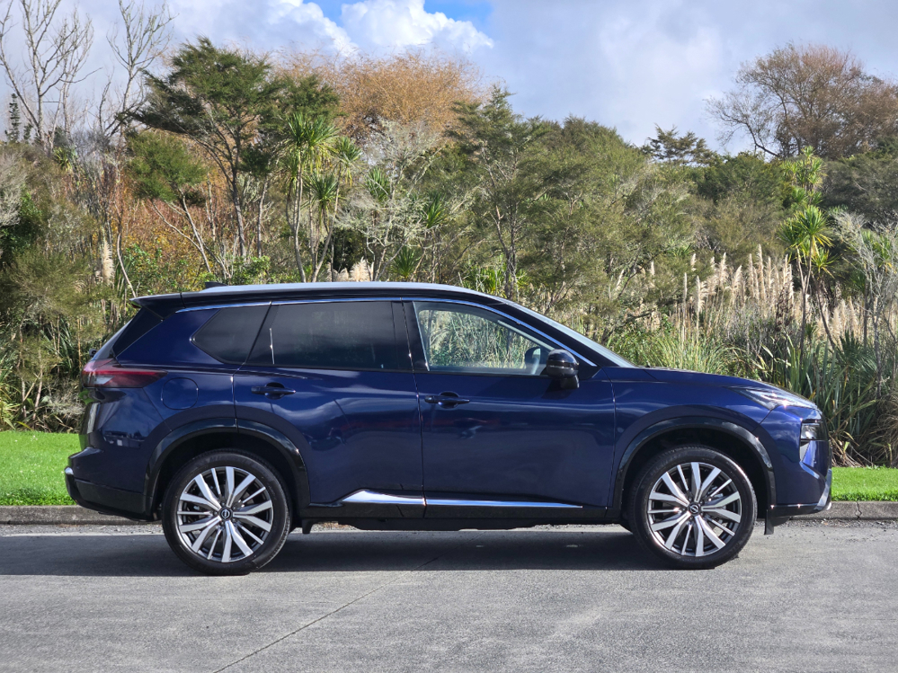 2026 Nissan X-Trail Ti-L e-POWER Side Profile