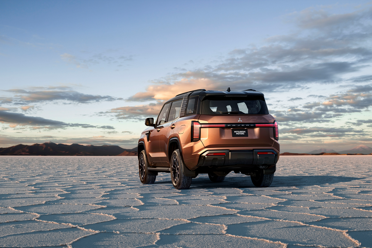 2026 Mitsubishi Pajero Rear View